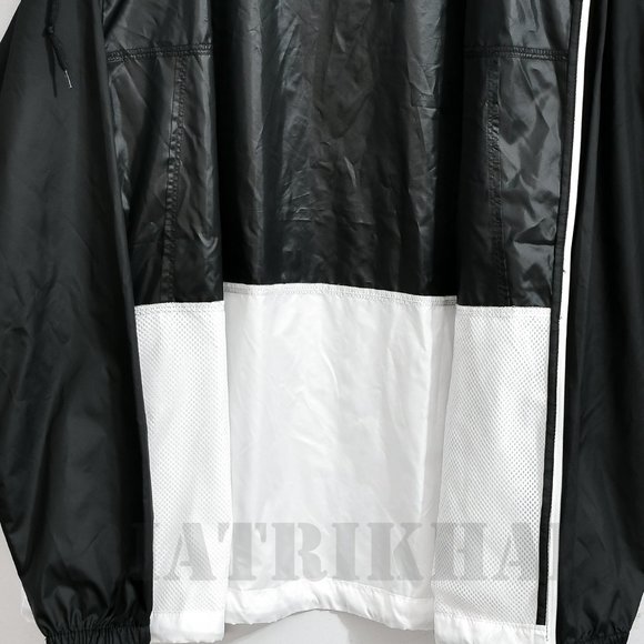 BLACK/WHITE Columbia Women’s Flash Forward™ Windbreaker Jacket - Picture 2 of 3
